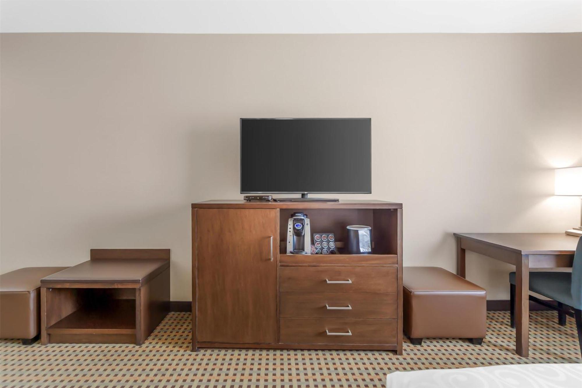 Best Western Plus Hinton Inn & Suites Dış mekan fotoğraf