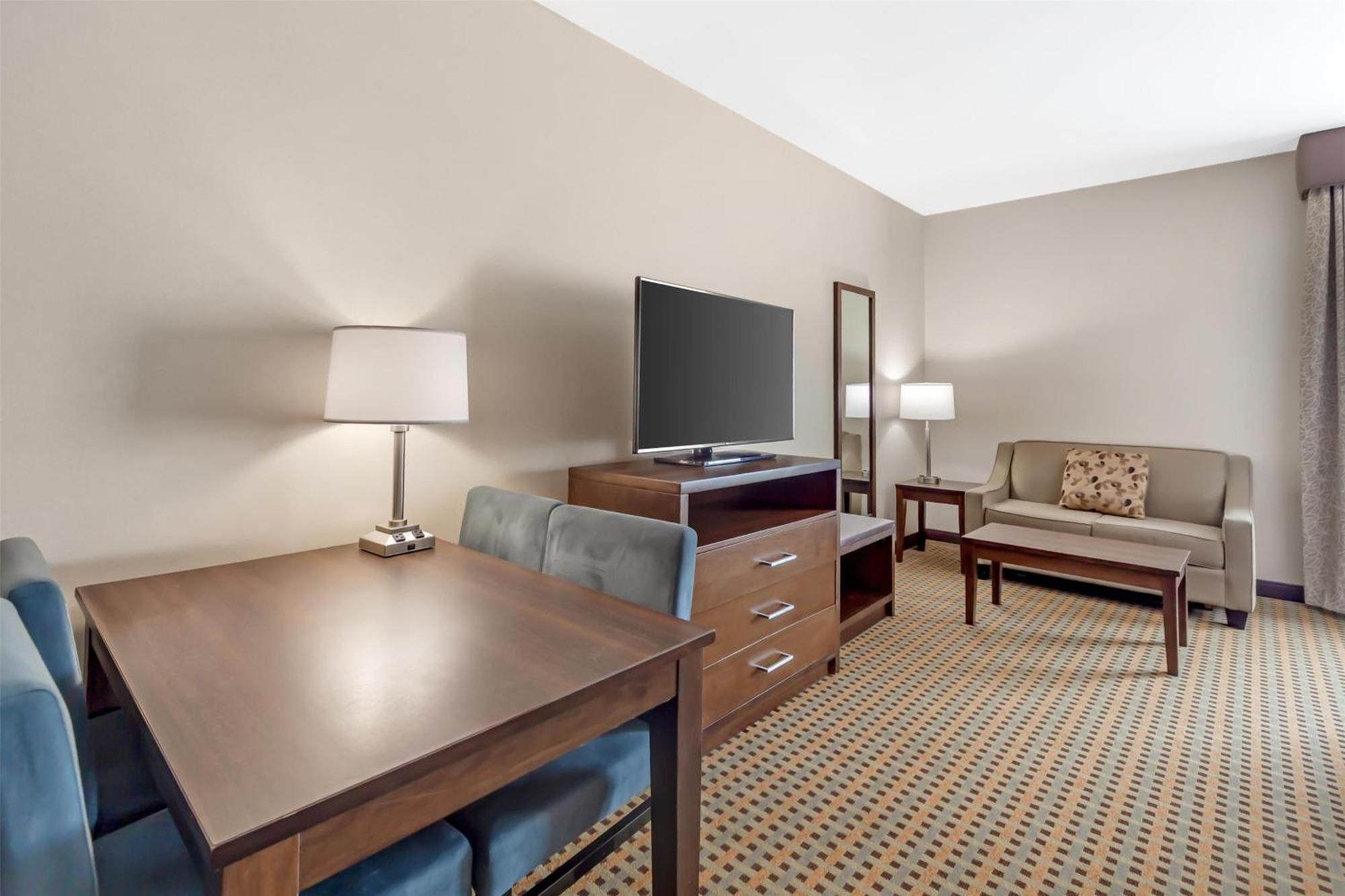 Best Western Plus Hinton Inn & Suites Dış mekan fotoğraf